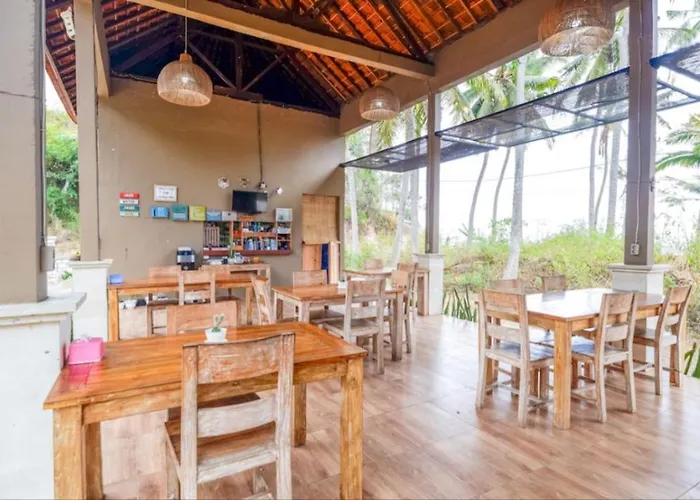 Apit Lawang & Resto