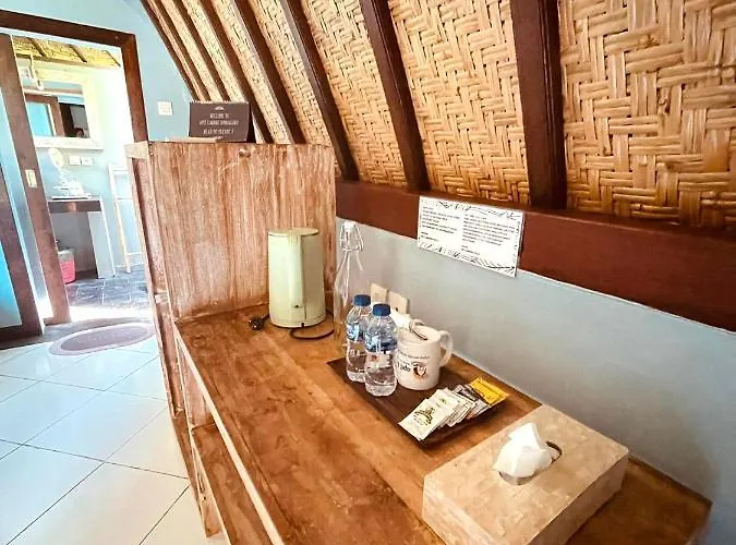 Apit Lawang & Resto ゲストハウス