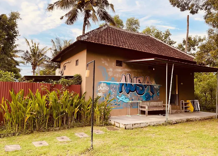 Apit Lawang & Resto ゲストハウス Batununggul