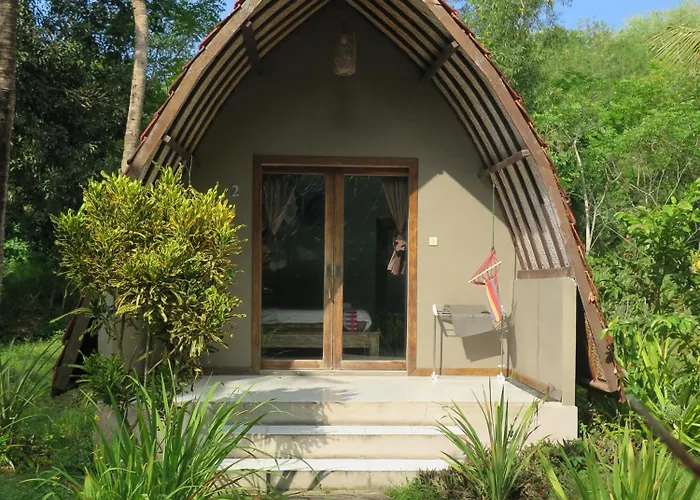ゲストハウス Apit Lawang & Resto